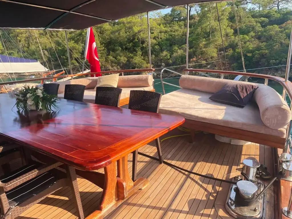 Denizle İç İçe Bir Tatil: 5 Kabinli Özel Gulet Kaş’ta! 11