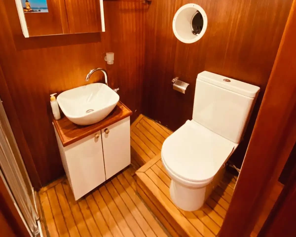 Denizle İç İçe Bir Tatil: 5 Kabinli Özel Gulet Kaş’ta! 19