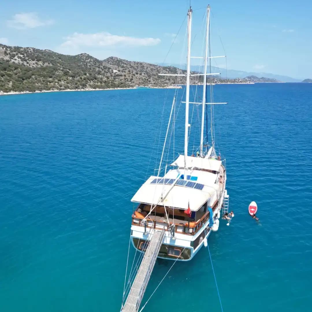 8 Kabinli 16 Kişilik Gulet ile Kekova’nın Saklı Koylarında Keşif 8