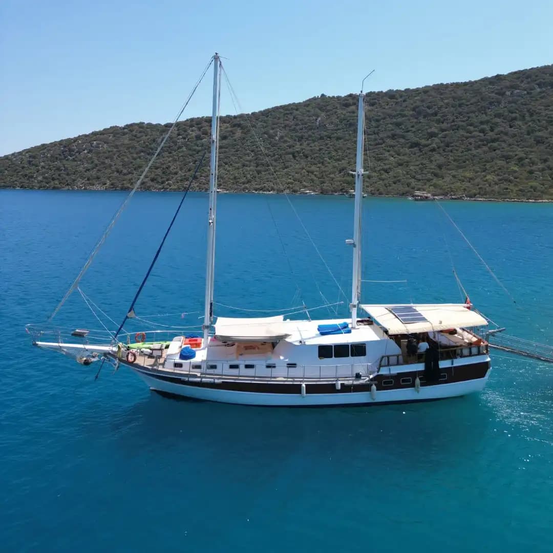 8 Kabinli 16 Kişilik Gulet ile Kekova’nın Saklı Koylarında Keşif 2