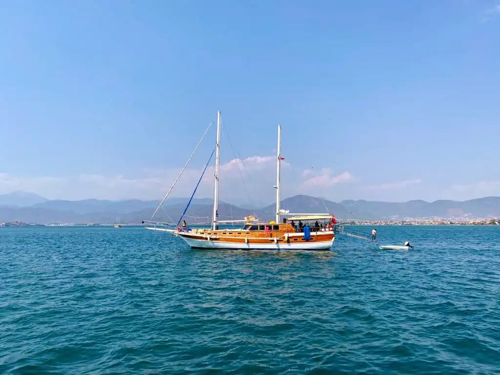 14 Kişilik Konforlu Gulet Tatili Kaş’ta Sizleri Bekliyor