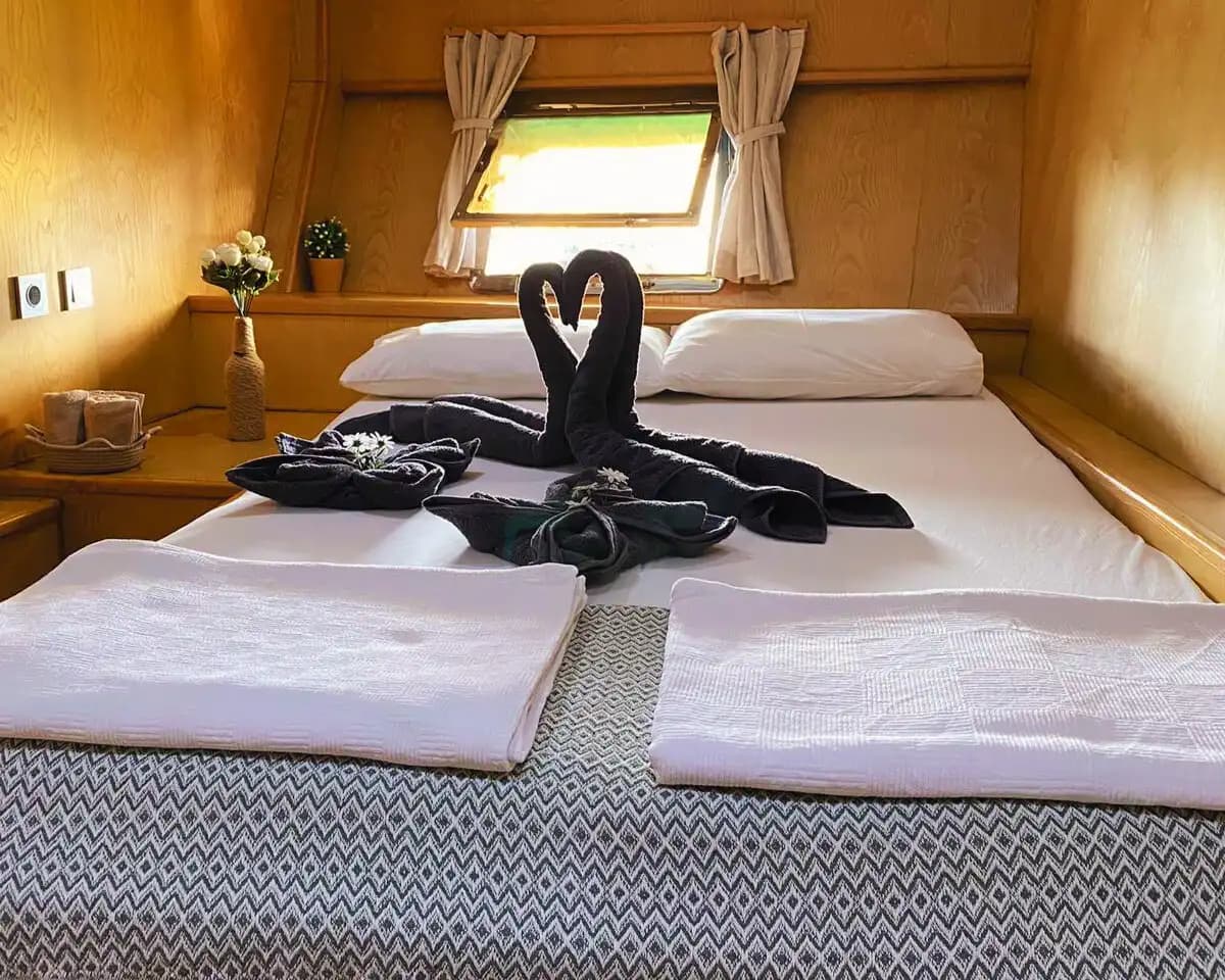 Kekova'da Tam Donanımlı Gulet ile Konaklamalı Keşif 16