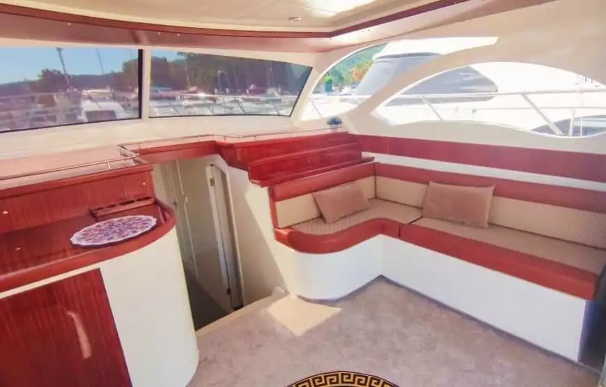 Kemer’den Hareket Eden 12 Kişilik Uygun Fiyatlı Yat Kiralama Seçeneği 13