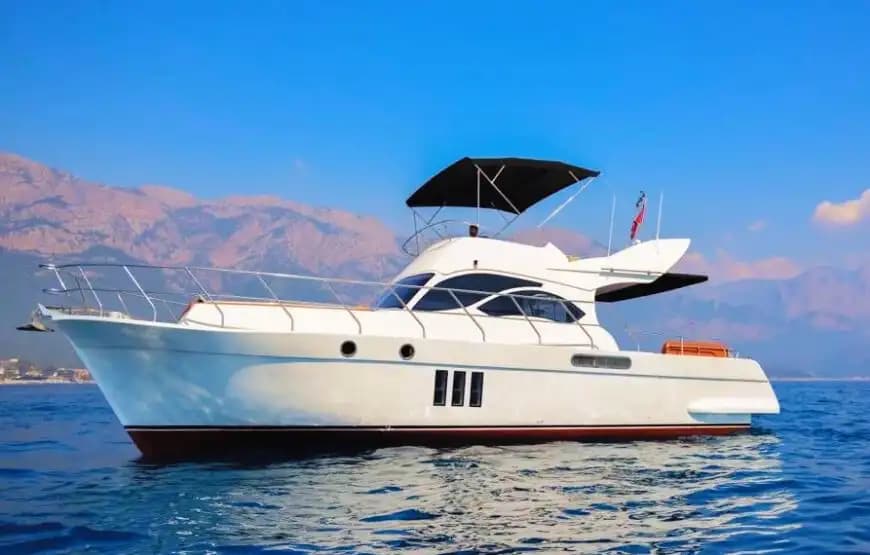 Kemer’den Hareket Eden 12 Kişilik Uygun Fiyatlı Yat Kiralama Seçeneği - Yatta Evlilik Yıldönümü