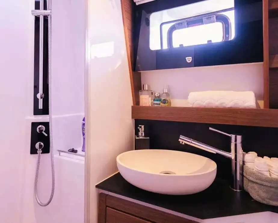Denizde Bir Rüya: 4 Kabinli BALI Katamaran ile Tatilinizi Planlayın! 14