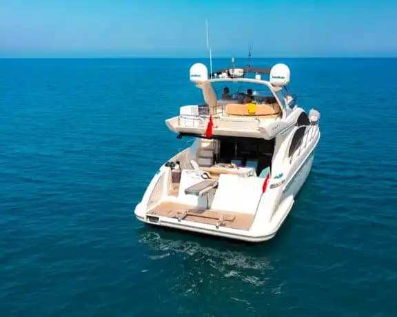 Akdeniz’in Turkuaz Sularında 3 Kabinli Azimut ile Unutulmaz Bir Deniz Tatili 3