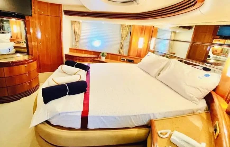 Antalya Kemer’de Azimut Marka Ultra Lüks Motoryat ile Deniz Keyfi! 14