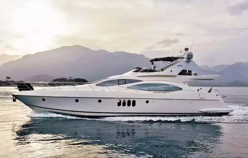 Antalya Kemer’de Azimut Marka Ultra Lüks Motoryat ile Deniz Keyfi! 2