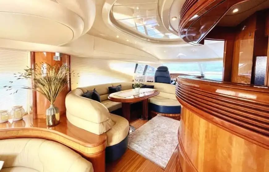 Antalya Kemer’de Azimut Marka Ultra Lüks Motoryat ile Deniz Keyfi! 12