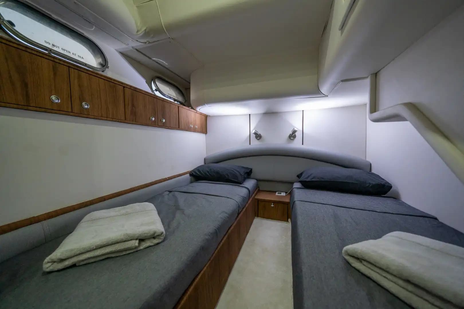Bodrum’da Özel Yapım Motoryat ile Günübirlik ve Konaklamalı Lüks Tatil 18