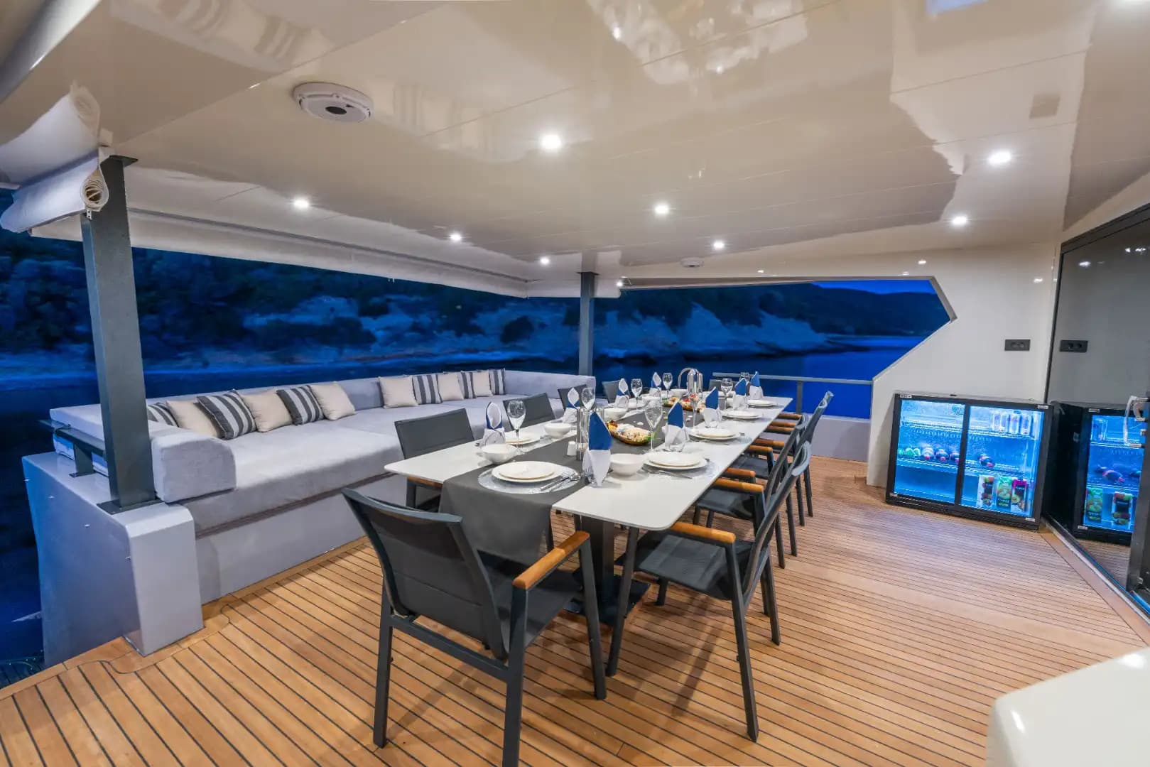 Bodrum’da Lüks Motoryat ile Konforlu Tatil: Özel Tasarım ve Benzersiz Deneyim 4