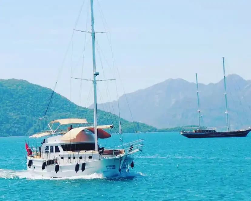 18 Metrelik 3 Kabinli Gulet ile Bozburun’da Özel Bir Mavi Tur Deneyimi - Yatta Bekarlığa Veda