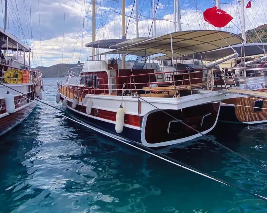 19 Metrelik 4 Kabinli Gulet ile Marmaris Bozburun’un Mavi Cennetine Kaçış