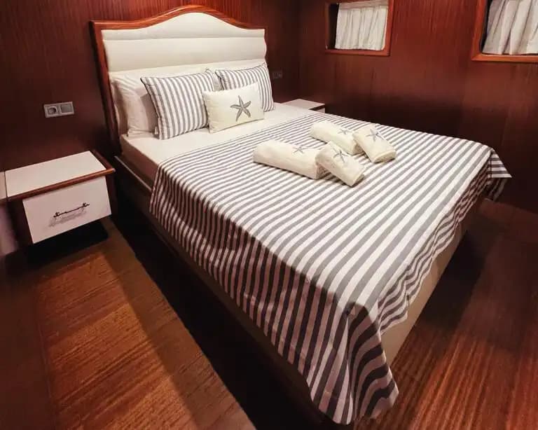 23 Metrelik Konforlu Gulet ile Marmaris Bozburun’da Huzurlu Bir Tatil 9