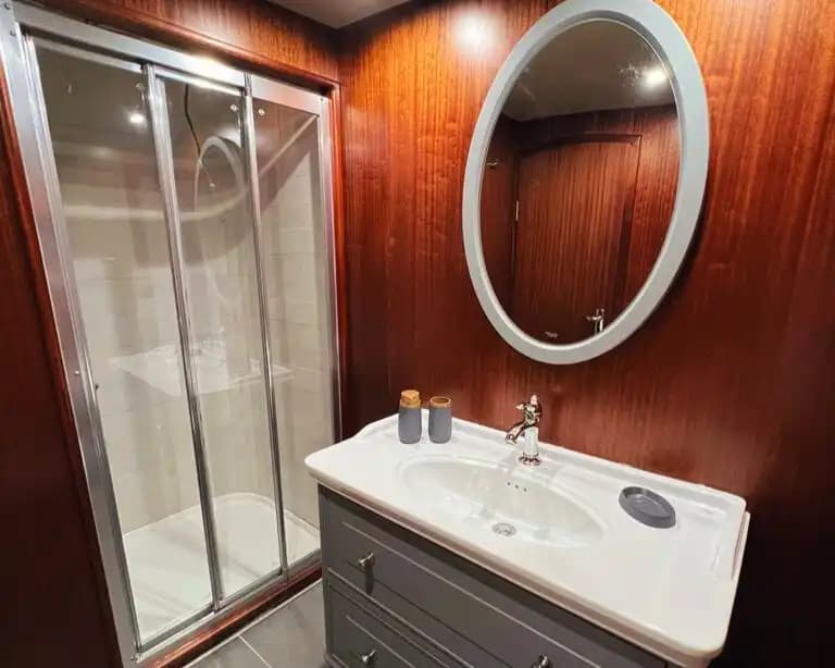 23 Metrelik Konforlu Gulet ile Marmaris Bozburun’da Huzurlu Bir Tatil 12