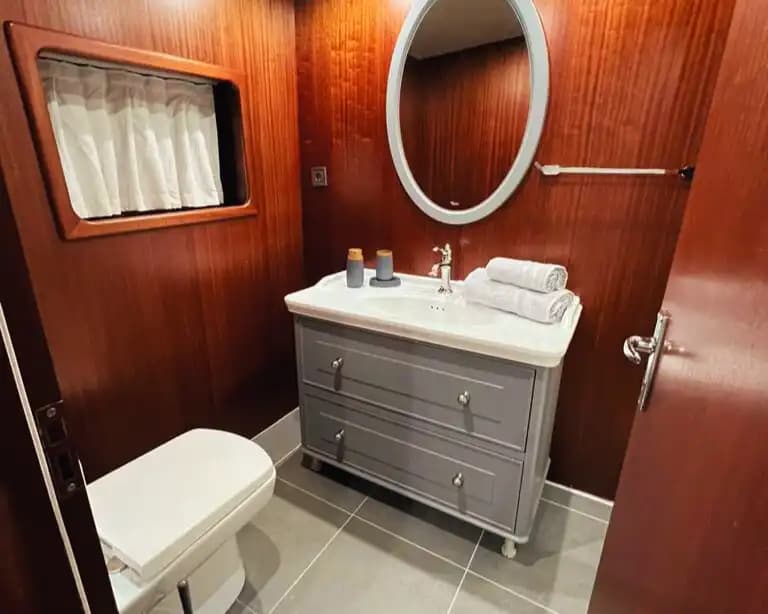 23 Metrelik Konforlu Gulet ile Marmaris Bozburun’da Huzurlu Bir Tatil 13