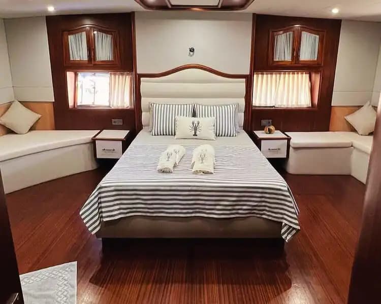 23 Metrelik Konforlu Gulet ile Marmaris Bozburun’da Huzurlu Bir Tatil 8
