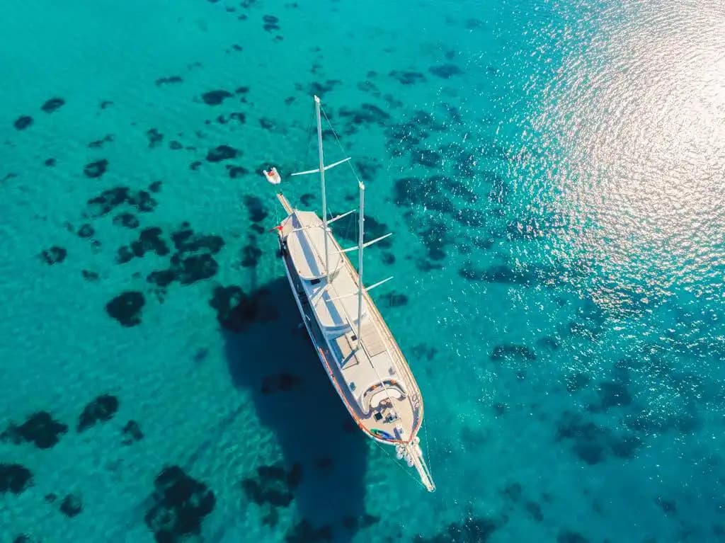 Marmaris'te 6 Kabinli, 12 Kişilik Konforlu Gulet ile Ege’nin Tadını Çıkarın 3