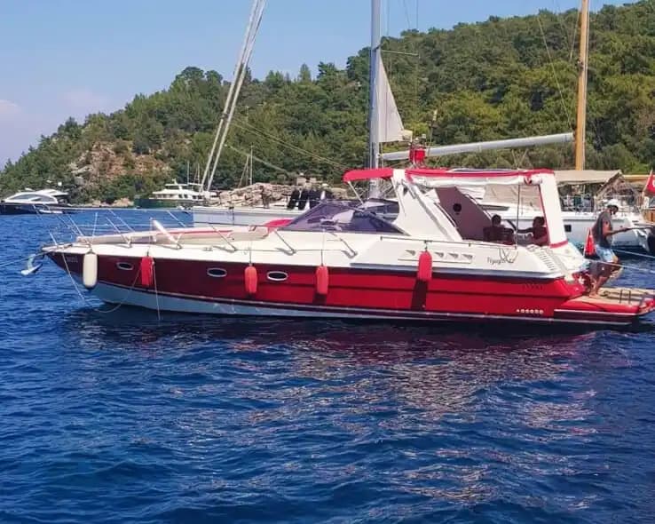 Marmaris’in Mavi Sularında 8 Kişilik Ekonomik Yat Turu