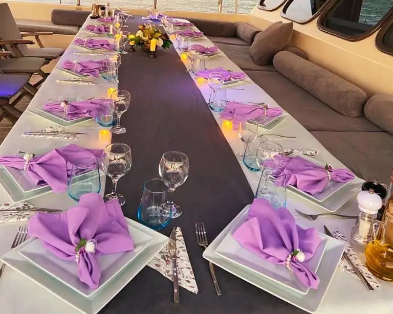 Marmaris'te 9 Kabinli Konforlu Gulet ile 18 Kişilik Özel Deniz Tatili 6