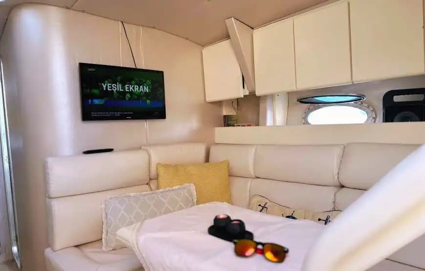 Marmaris’te Crunch Yat ile Deniz ve Güneşin Tadını Çıkarın 8