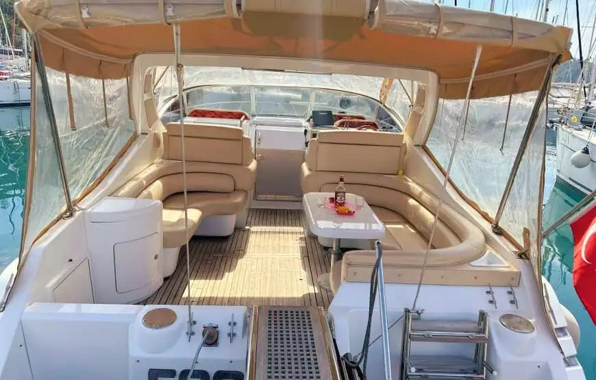 Marmaris’te Crunch Yat ile Deniz ve Güneşin Tadını Çıkarın 3