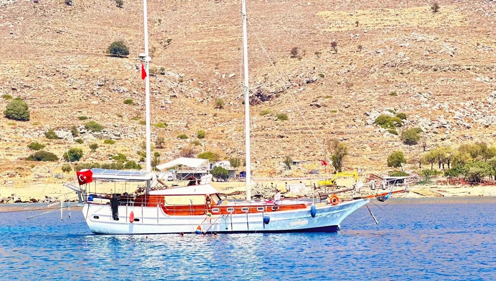 Ege’nin Turkuaz Sularında 4 Kabinli 8 Kişilik Gulet Deneyimi 2