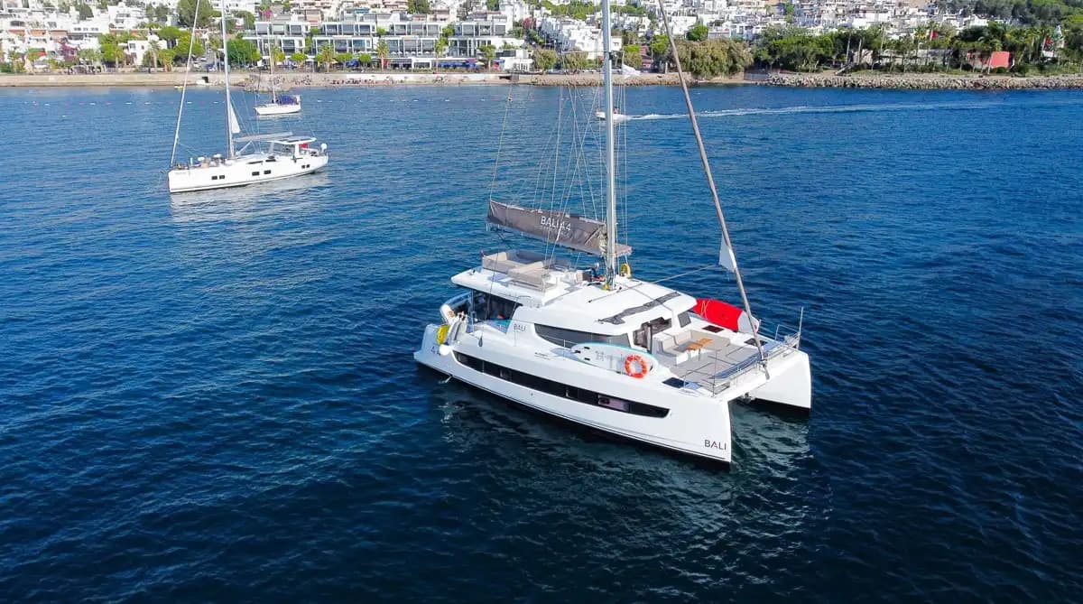 Göcek'te Bali 4.4 Kaptansız Katamaran Kiralama | 2022 Model 4+1 Kabin Bareboat 9
