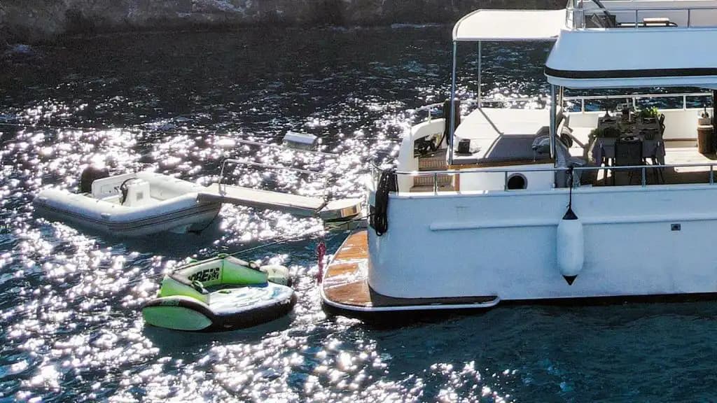 Fethiye ve Göcek Koyları için Özel Tasarım: 22m, 4 Kabinli Lüks Motoryat 8