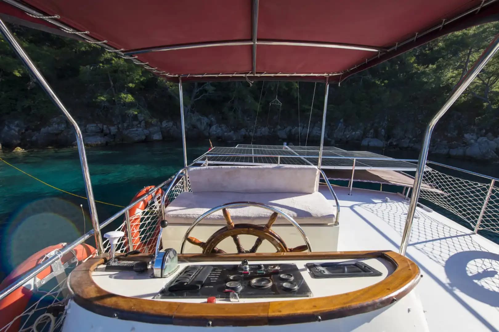 Fethiye'nin Maviliklerinde Size Özel Bir Rota: Konforlu ve Geniş Gulet Tekne 44