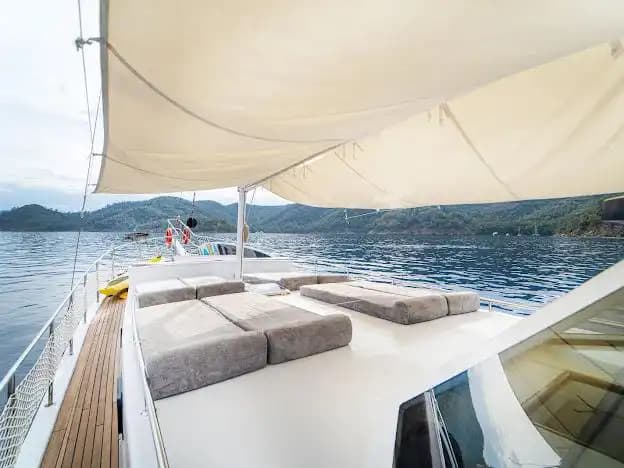 Göcek'te Lüks Gulet Kiralama: 8 Kişilik, 4 Kabinli Tekne Tatili