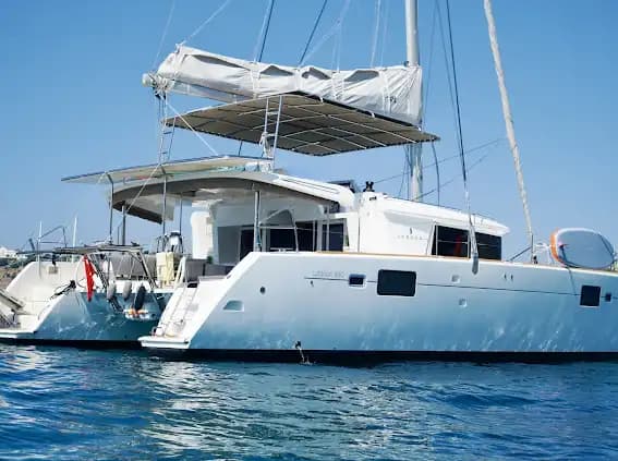 Bodrum'da 15 Metrelik Katamaran ile Günübirlik ve Konaklamalı Katamaran 6