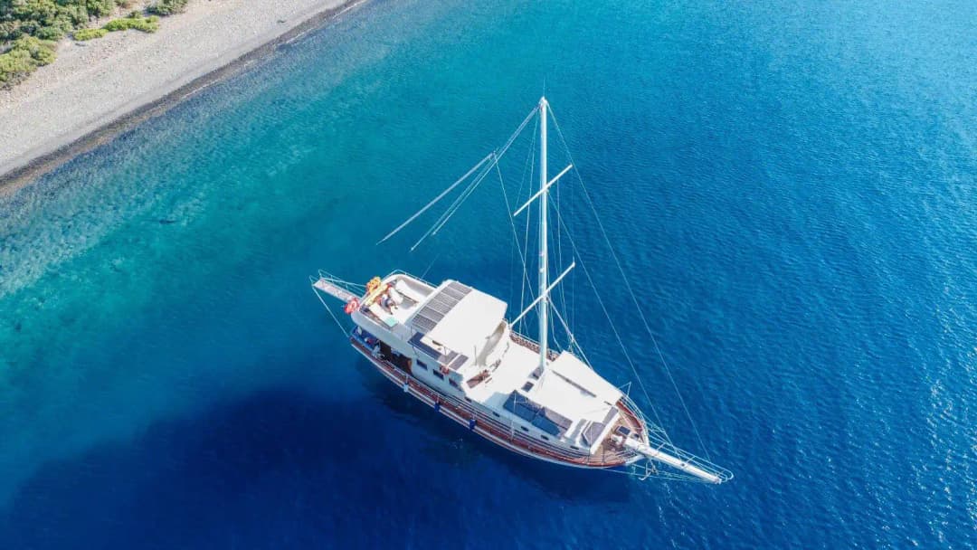 Bozburun'da Lüks Gulet Kiralama: 21 Metre, 8 Kişilik Mavi Yolculuk