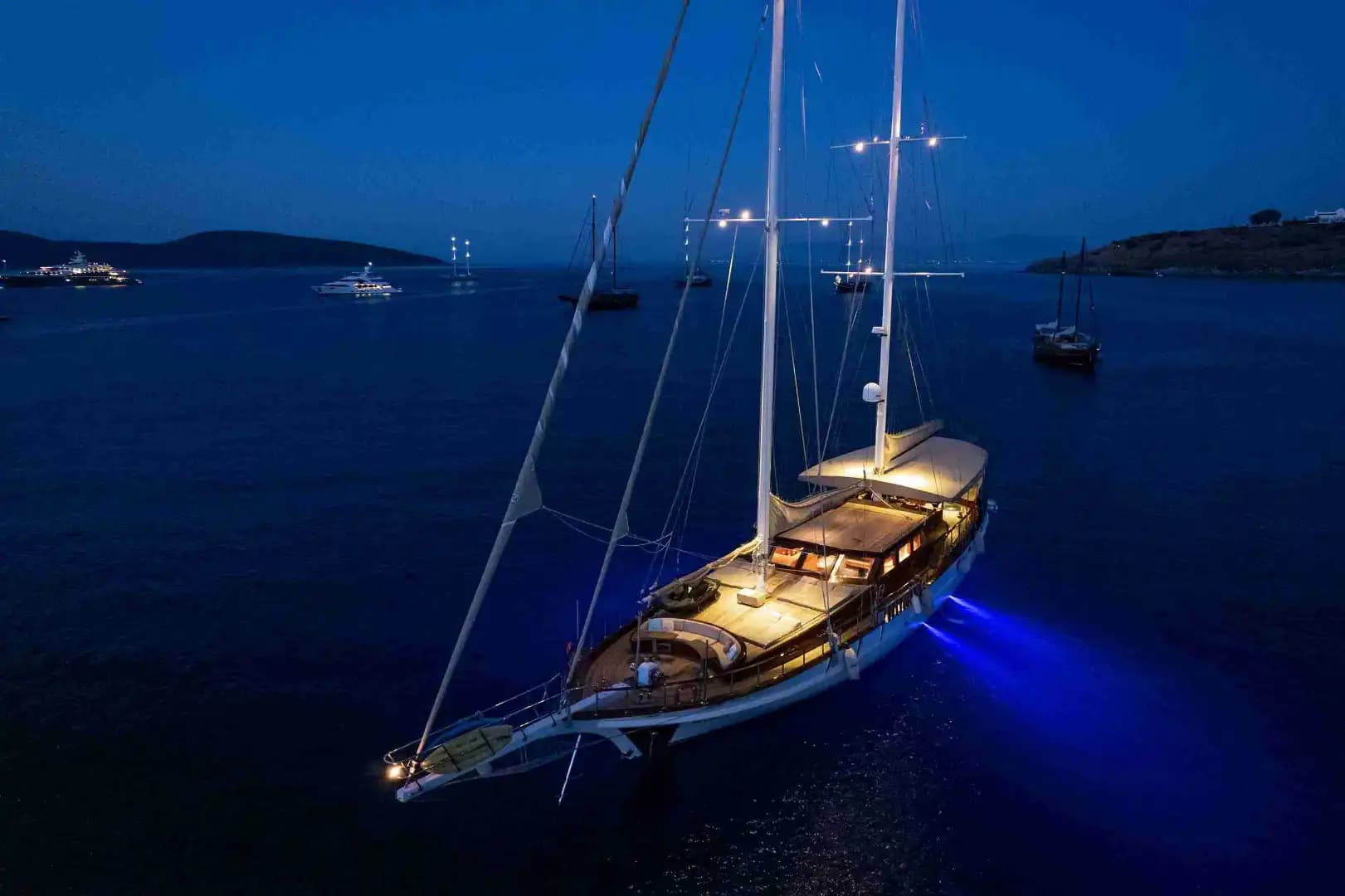 Bodrum’un Biricik Mavi Sularında 32 Metrelik Lüks Gulet ile Özel Tatil 19