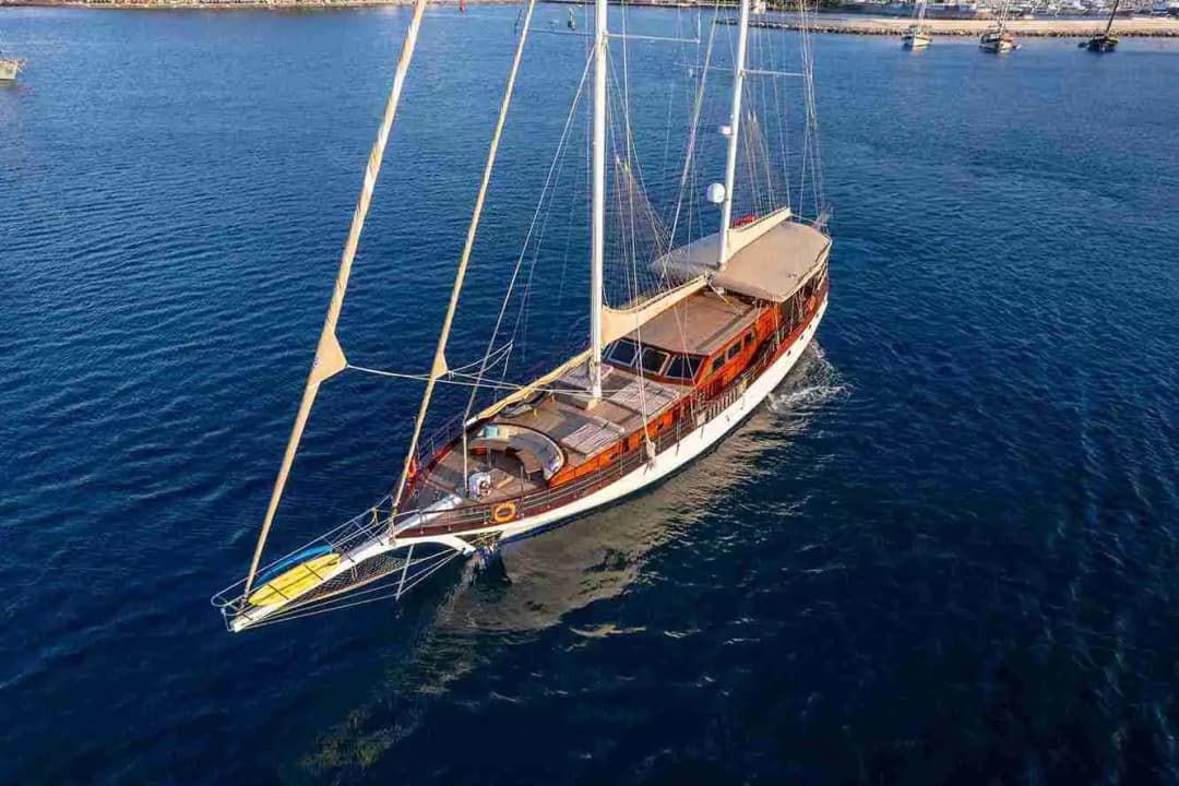 Bodrum’un Biricik Mavi Sularında 32 Metrelik Lüks Gulet ile Özel Tatil