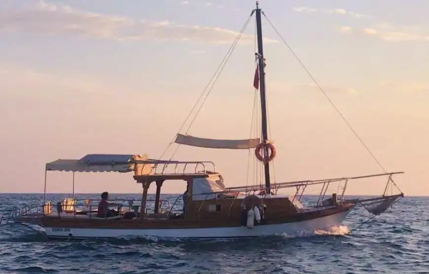 Side’de Ekonomik Tekne Keyfi: Uygun Fiyatlı Deniz Macerası 6