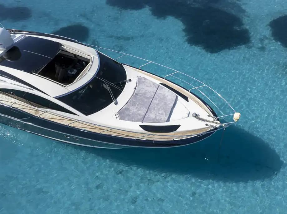Bodrum’da 15 Metrelik Speedboat ile 4 Kişilik Konforlu Deniz Seyahati 2