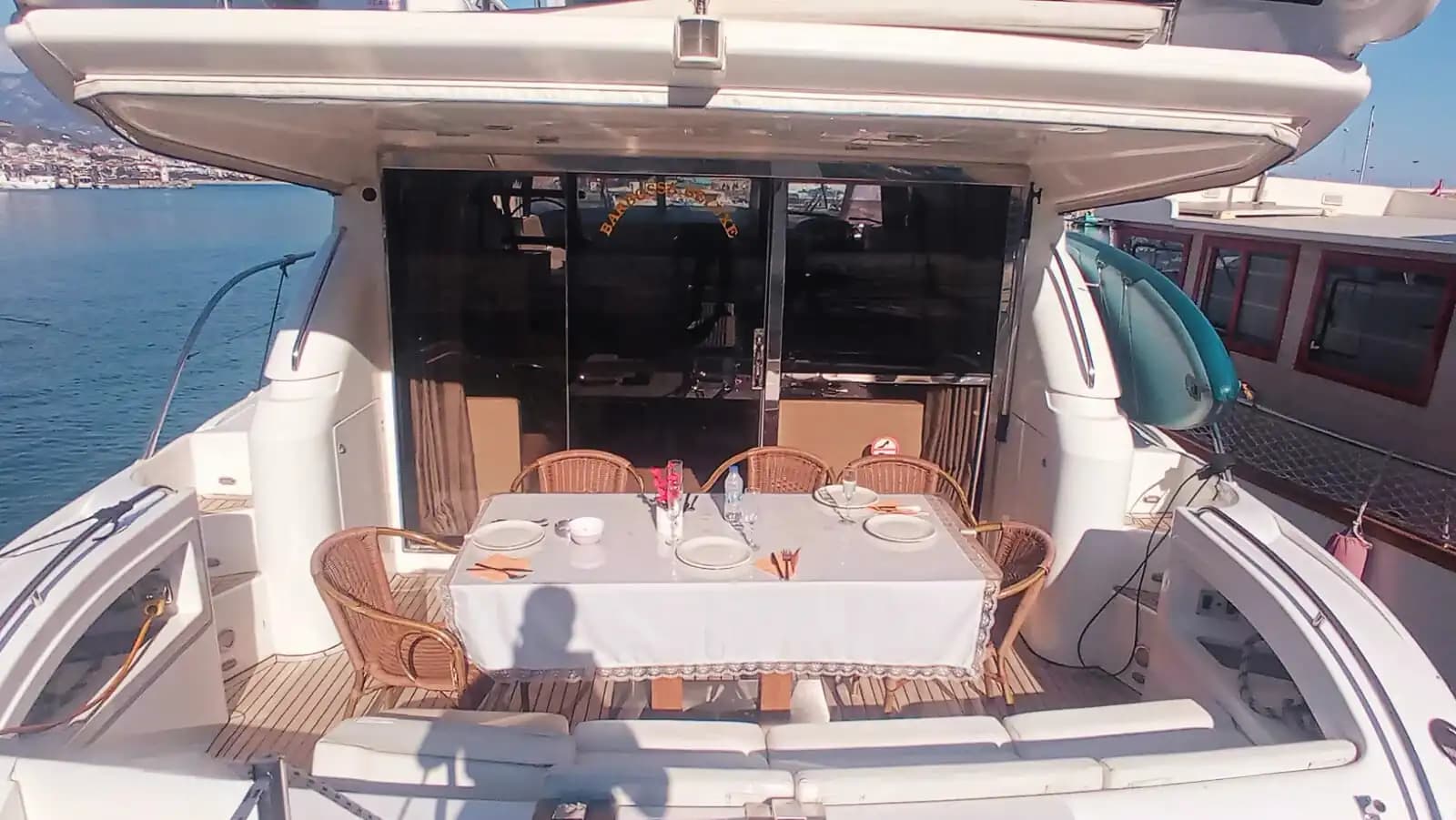 Alanya'da Eşsiz Organizasyonlar İçin 3 Kabinli, 12 Kişi Kapasiteli Princess Marka Motoryat 13