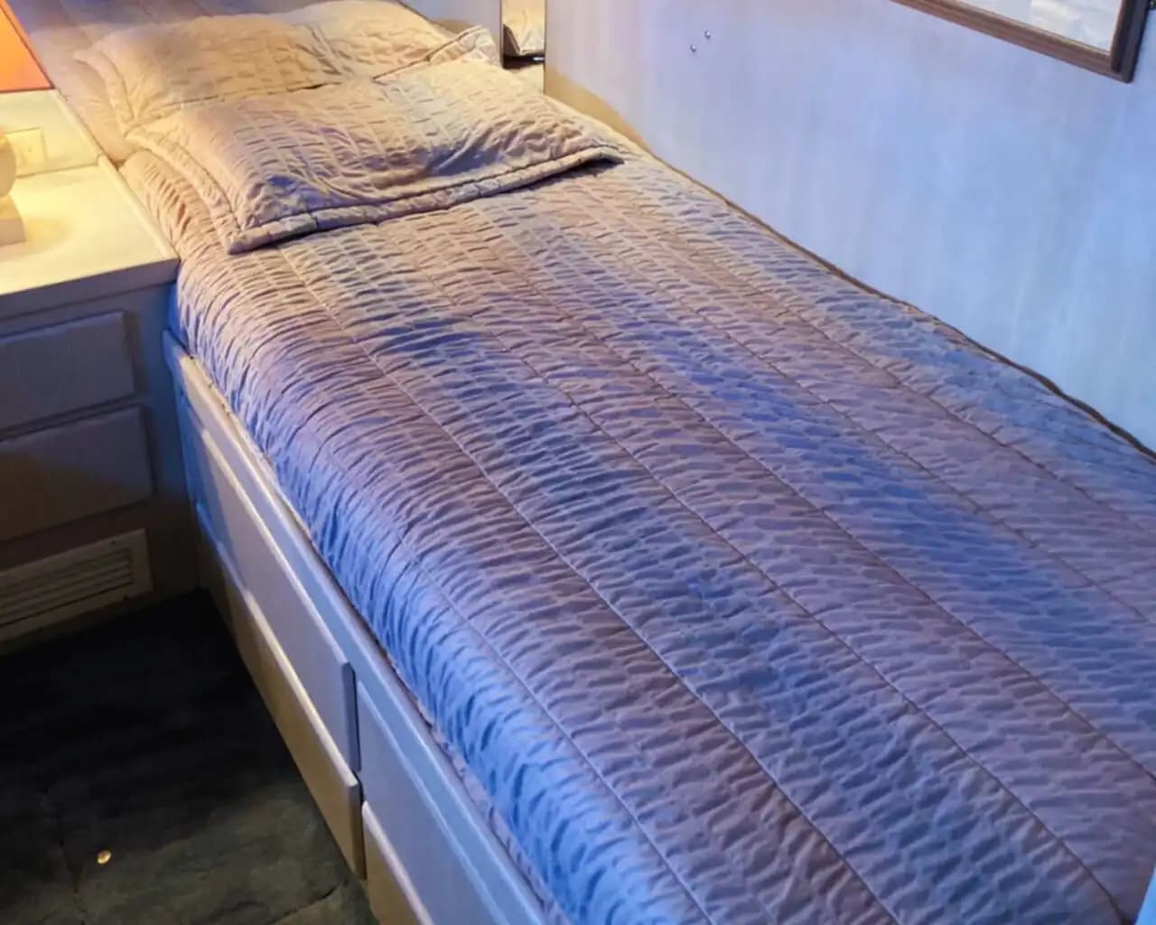 Çeşme’nin Maviliklerinde Hatteras Marka Yat ile Özel Bir Deniz Keyfi 8