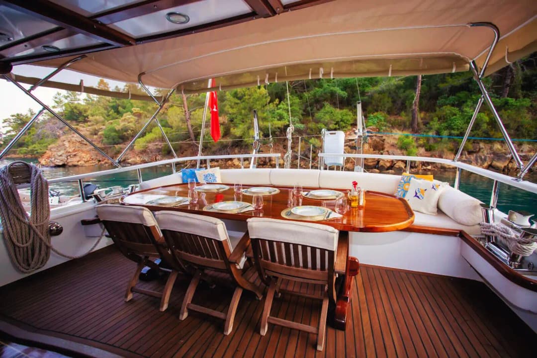 Mavi Yolculuk Tutkunlarına: 3 Kabinli Gulet ile Eşsiz Bir Tatil!